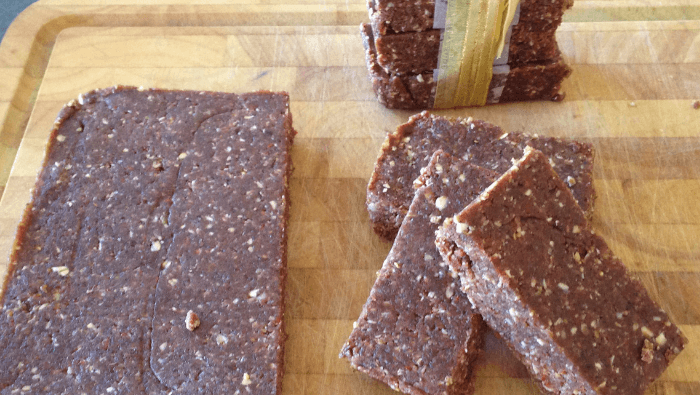 chocolate energy bars blog header image