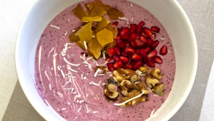 Pomegranate acai brekkie blog header image