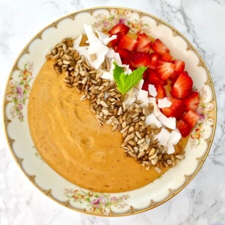 Turmeric+peach+smoothie+bowl